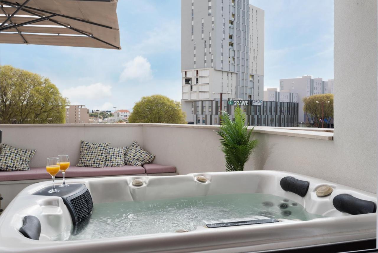 Glow Luxury Apartment With Terrace And Jacuzzi Σπλιτ Εξωτερικό φωτογραφία