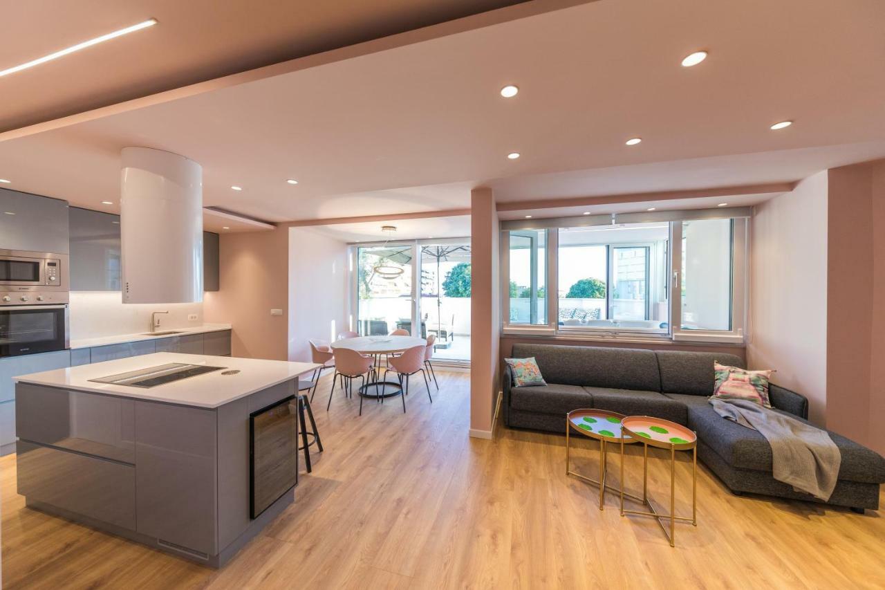 Glow Luxury Apartment With Terrace And Jacuzzi Σπλιτ Εξωτερικό φωτογραφία